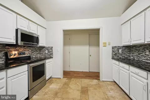 19026 Cattail Ln, Poolesville, MD 20837 photo 13