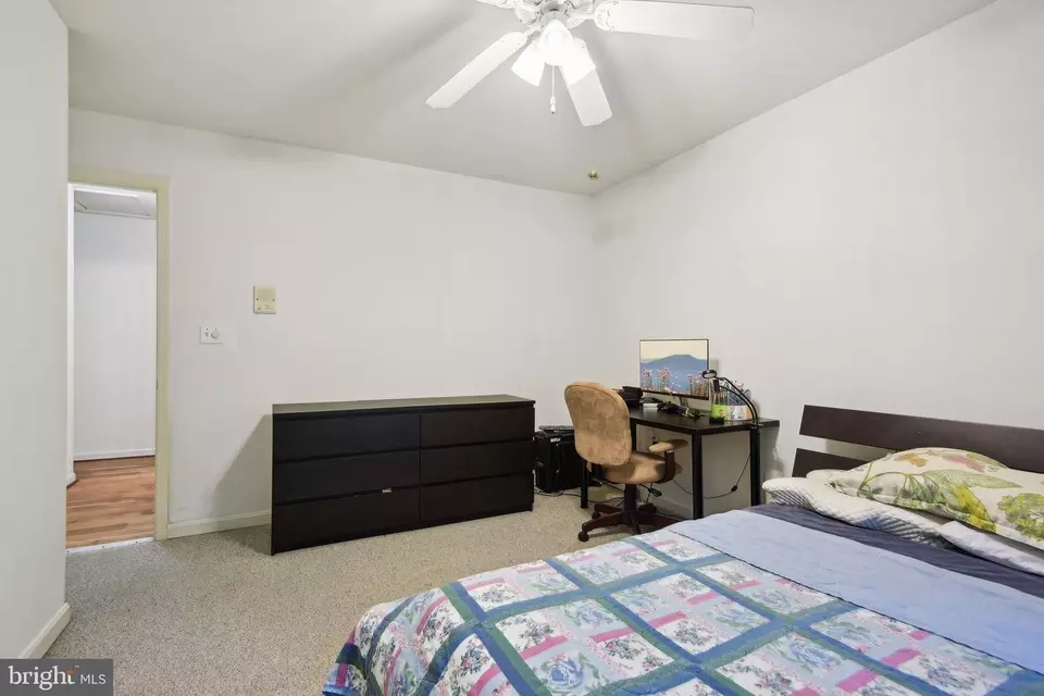 Bedroom - 19026 Cattail Ln, Poolesville, MD 20837 photo 3 of 10