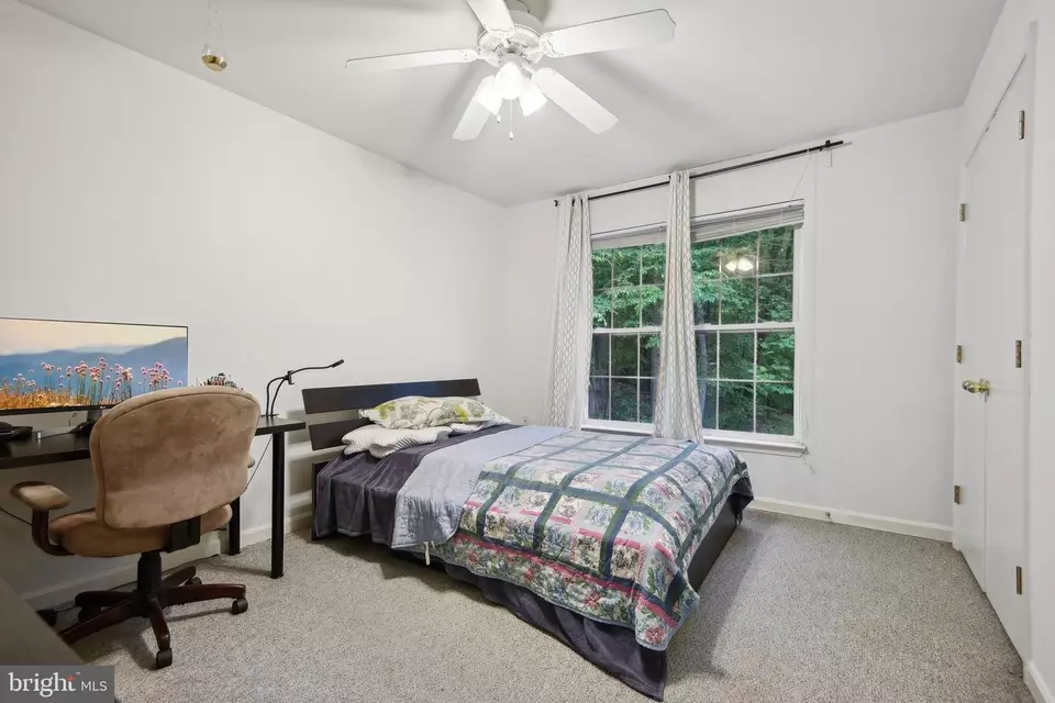Bedroom - 19026 Cattail Ln, Poolesville, MD 20837 photo 2 of 10