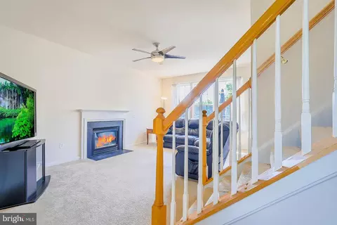 Living - 1318 Wheaton Ln, Silver Spring, MD 20902 photo 3 of 5
