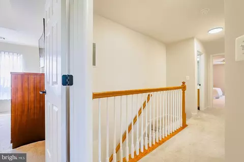 Entry Way - 1318 Wheaton Ln, Silver Spring, MD 20902 photo 5 of 6