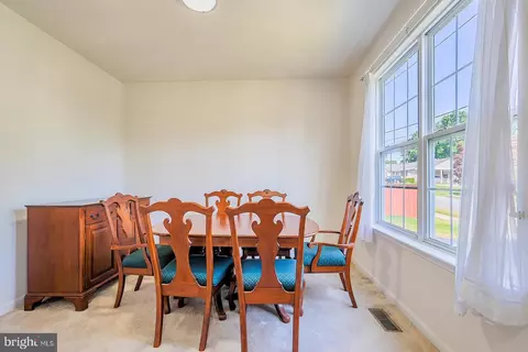 Dining - 1318 Wheaton Ln, Silver Spring, MD 20902 photo 1 of 2