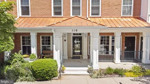 110 Chevy Chase St #401, Gaithersburg, MD 20878