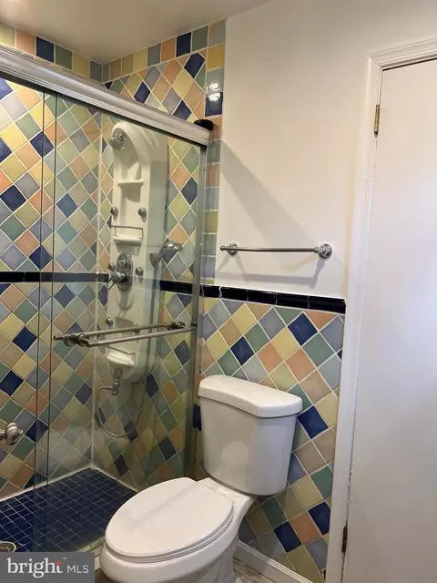 Bath - 3113 Verona Ct, Silver Spring, MD 20906 photo 8 of 13