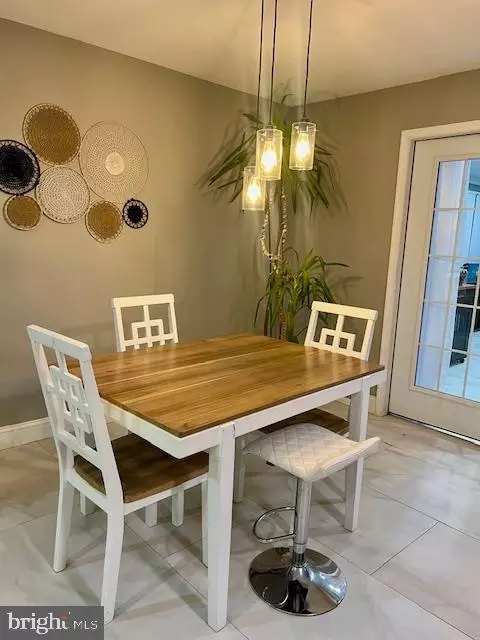 Dining - 3113 Verona Ct, Silver Spring, MD 20906 photo 2 of 2
