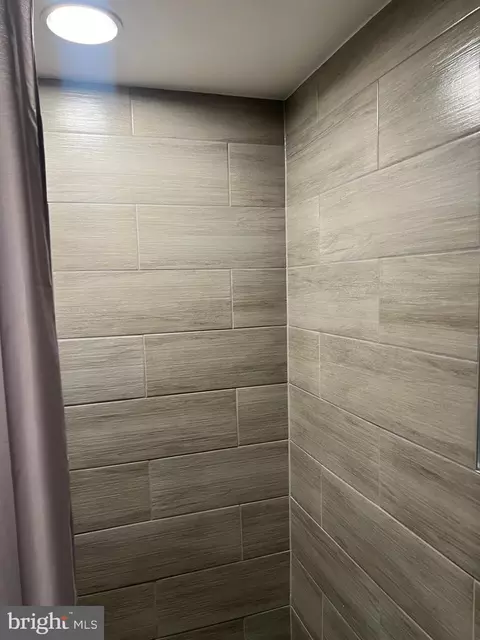 Bath - 3113 Verona Ct, Silver Spring, MD 20906 photo 11 of 13