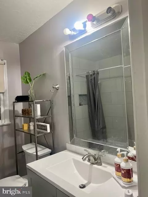 Bath - 3113 Verona Ct, Silver Spring, MD 20906 photo 4 of 13