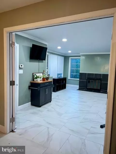 Entry Way - 3113 Verona Ct, Silver Spring, MD 20906 photo 2 of 6