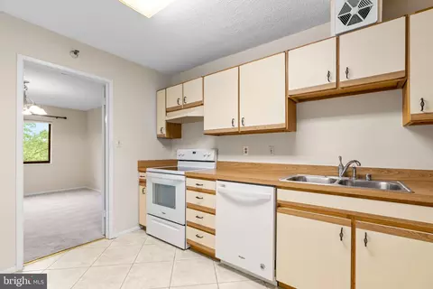 15101 Interlachen Dr #1-716, Silver Spring, MD 20906 photo 15