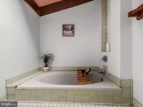 Bath - 1809 Gamewell Rd, Silver Spring, MD 20905 photo 5 of 8