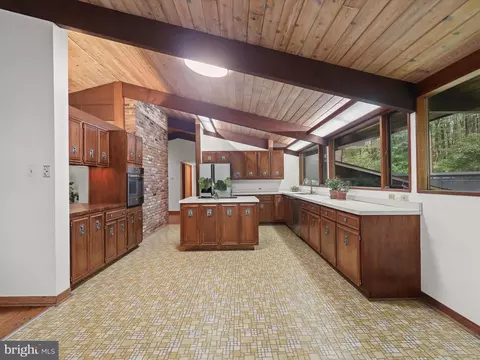 Kitchen - 1809 Gamewell Rd, Silver Spring, MD 20905 photo 2 of 6