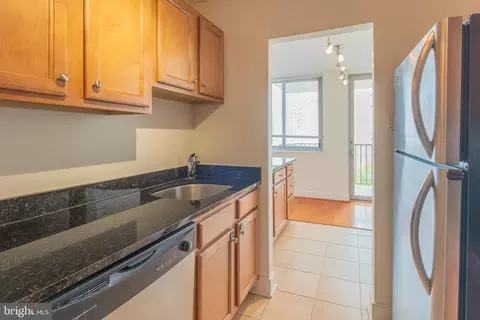 1220 Blair Mill Rd #904, Silver Spring, MD 20910 photo 17