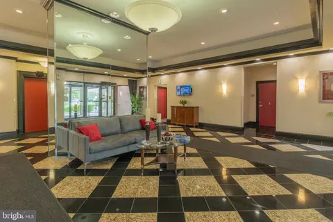 1220 Blair Mill Rd #904, Silver Spring, MD 20910 photo 2