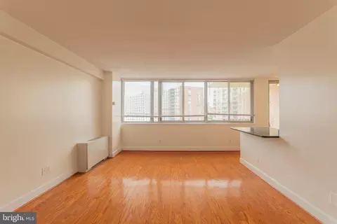 1220 Blair Mill Rd #904, Silver Spring, MD 20910 photo 9