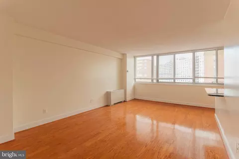 1220 Blair Mill Rd #904, Silver Spring, MD 20910 photo 8