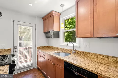 252 Whitmoor Ter, Silver Spring, MD 20901 photo 12
