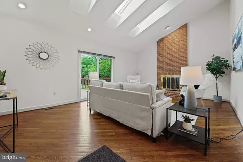 15104 Centergate Dr, Silver Spring, MD 20905 photo 15