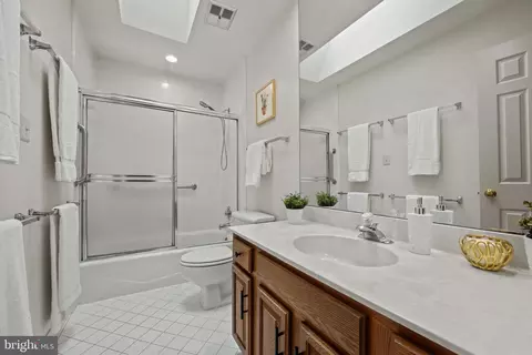 15104 Centergate Dr, Silver Spring, MD 20905 photo 39