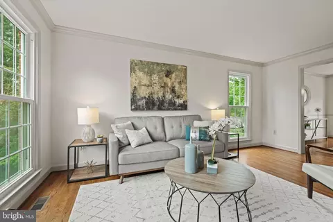 15104 Centergate Dr, Silver Spring, MD 20905 photo 4