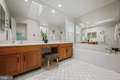 15104 Centergate Dr, Silver Spring, MD 20905 photo 31