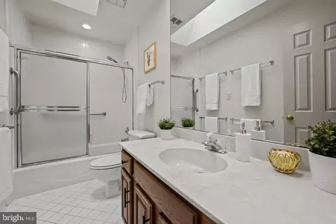 15104 Centergate Dr, Silver Spring, MD 20905 photo 40