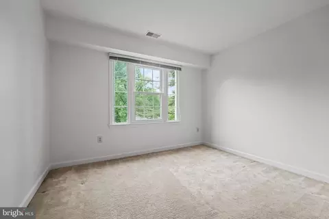 15104 Centergate Dr, Silver Spring, MD 20905 photo 35
