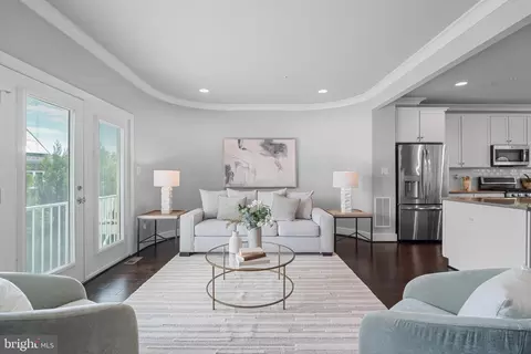 270 Caulfield Ln, Gaithersburg, MD 20878