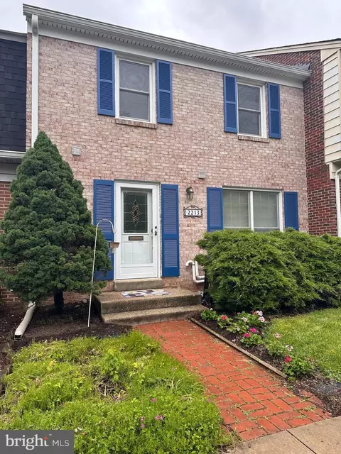 2213 Newton Dr, Rockville, MD 20850