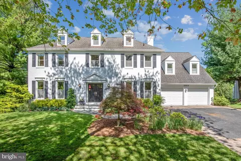 10829 Willow Run Ct, Potomac, MD 20854