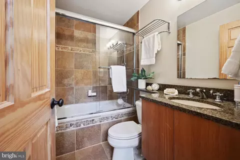 Bath - 404 Pershing Dr, Silver Spring, MD 20910 photo 3 of 6