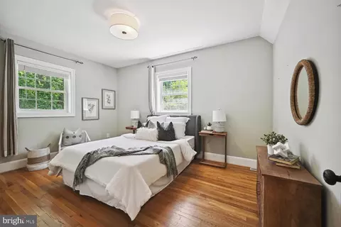 Bedroom - 404 Pershing Dr, Silver Spring, MD 20910 photo 3 of 6