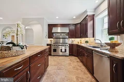 Kitchen - 404 Pershing Dr, Silver Spring, MD 20910 photo 2 of 2