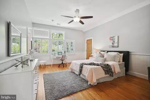Bedroom - 404 Pershing Dr, Silver Spring, MD 20910 photo 4 of 6