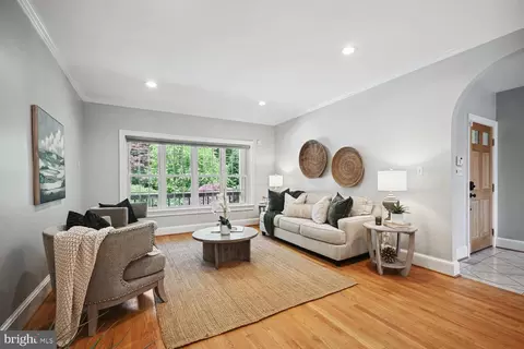 Living - 404 Pershing Dr, Silver Spring, MD 20910 photo 1 of 2