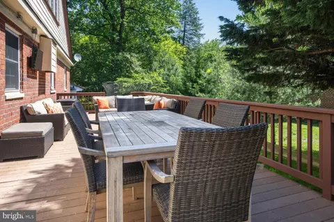 Exterior - 404 Pershing Dr, Silver Spring, MD 20910 photo 2 of 5