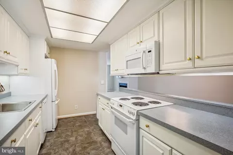 Kitchen - 3400 Hallaton Ct #166-A, Silver Spring, MD 20906 photo 1 of 4