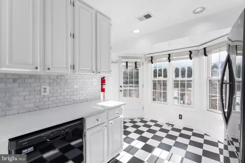 1932 Westchester Dr, Silver Spring, MD 20902 photo 14