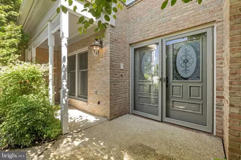 10017 Gable Manor Ct, Potomac, MD 20854