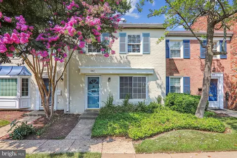 682 Azalea Dr #6-682, Rockville, MD 20850