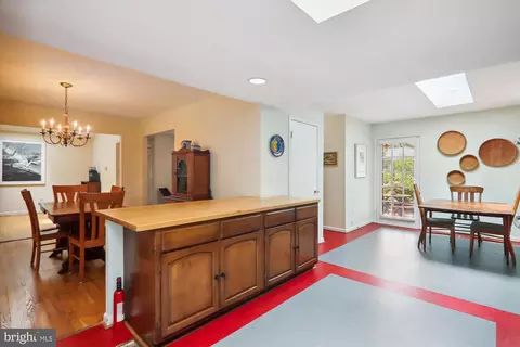 Entry Way - 3012 Birchtree Ln, Silver Spring, MD 20906 photo 5 of 6