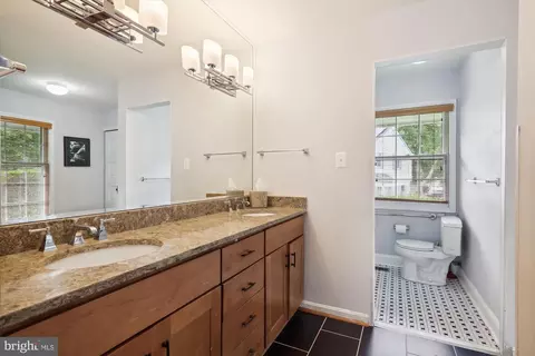 Bath - 3012 Birchtree Ln, Silver Spring, MD 20906 photo 3 of 6
