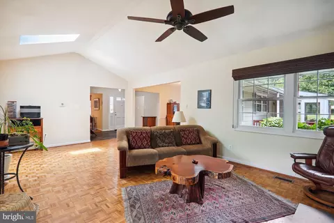 Living - 3012 Birchtree Ln, Silver Spring, MD 20906 photo 1 of 3