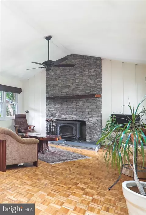 Living - 3012 Birchtree Ln, Silver Spring, MD 20906 photo 2 of 3