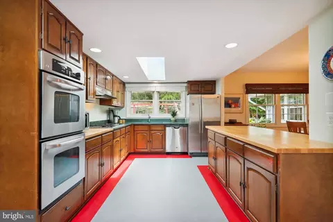 Kitchen - 3012 Birchtree Ln, Silver Spring, MD 20906 photo 2 of 6