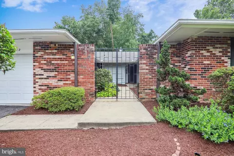 Exterior - 3012 Birchtree Ln, Silver Spring, MD 20906 photo 6 of 40
