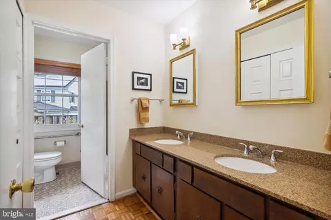 Bath - 3012 Birchtree Ln, Silver Spring, MD 20906 photo 5 of 6
