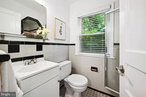 211 Dale Dr, Silver Spring, MD 20910 photo 15