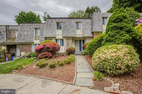 10522 Cambridge Ct, Montgomery Village, MD 20886