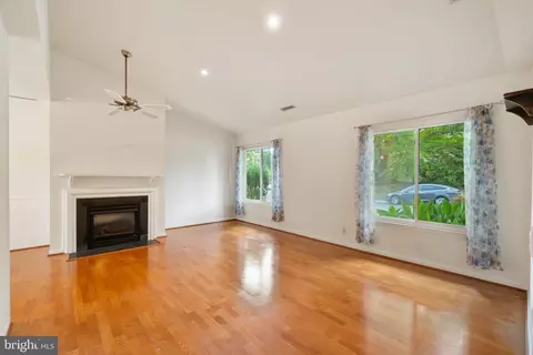 14911 Hydrus Rd, Silver Spring, MD 20906 photo 5