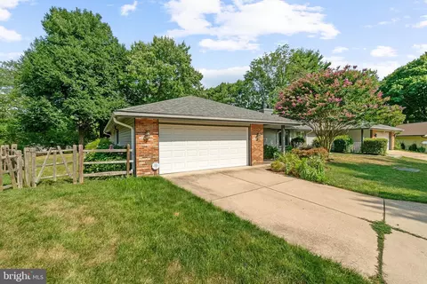 14911 Hydrus Rd, Silver Spring, MD 20906 photo 2